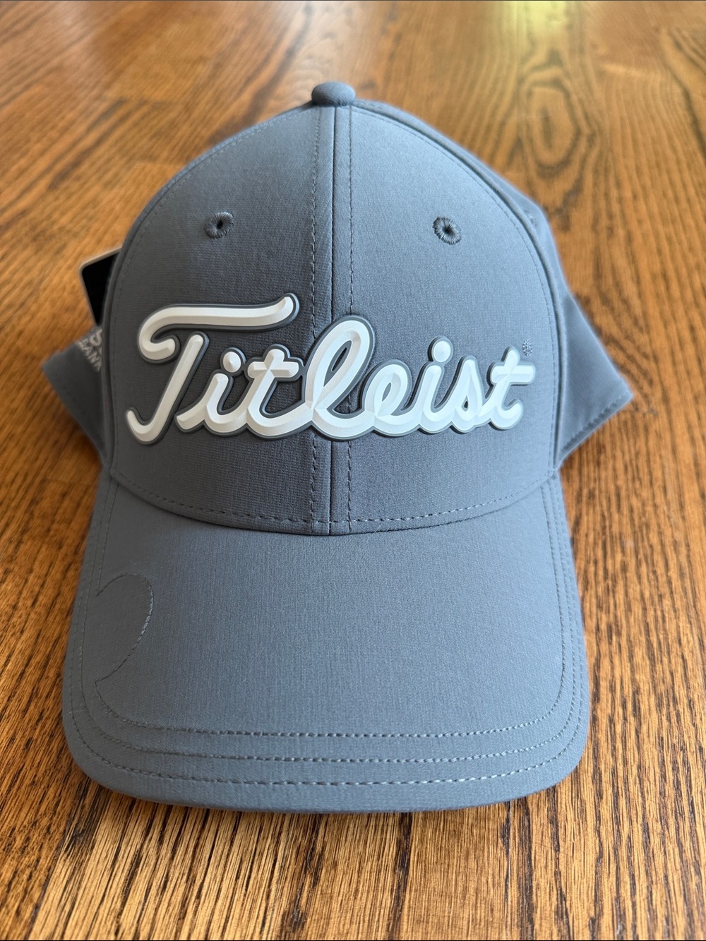 Titleist Gray White 4 Way Stretch UPD 50+ Moisture Wicking Golf Hat NWT